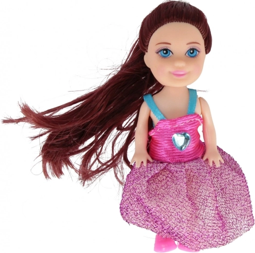 Stílusos ruhácskák és fésülhető haj