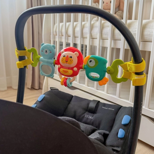 Hangok és csörgés az érzékszervi játékhoz