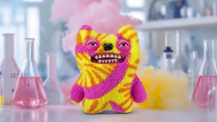 Feltűnő tie-dye megjelenés, amely magára vonja a figyelmet