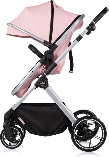 Tágas kosár és praktikus PU bőr részletek