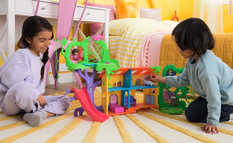 Nagy, többszintes ház tele kalanddal