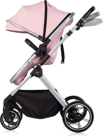 Sima haladás a rugózásnak és a kerékrögzítésnek köszönhetően