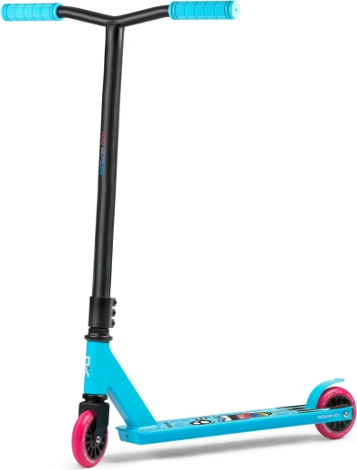 Széles Y alakú 48,5 cm-es kormány és 360°-os fordulat