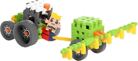 Traktor permetezővel farmeres kalandokhoz