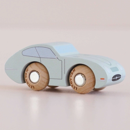 Le Toy Van Jude fa kisautó