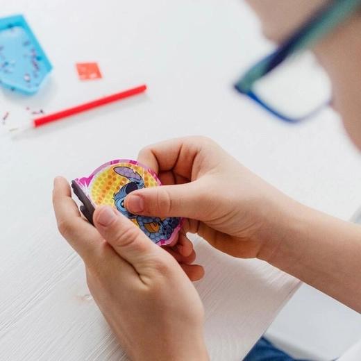 Aranyos STITCH motívumok mágneseken