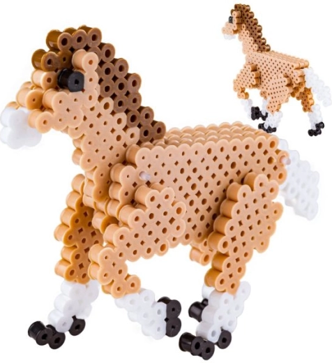 Gyöngyökből készült 3D lófigura