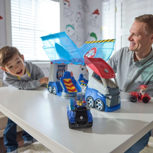 Nyitható járőrkocsi és mobil bázis