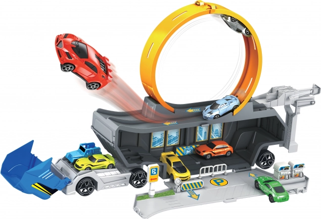 Kilövőpályás vontató és 3 kisautó