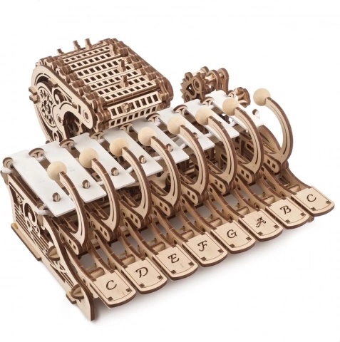 Ugears fából készült mechanikus hangszer modell Celesta