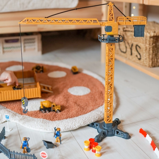 Toronydaru forgással és működő kampóval