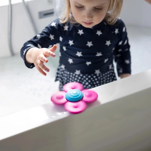 Szórakozás a kádban és szárazon is