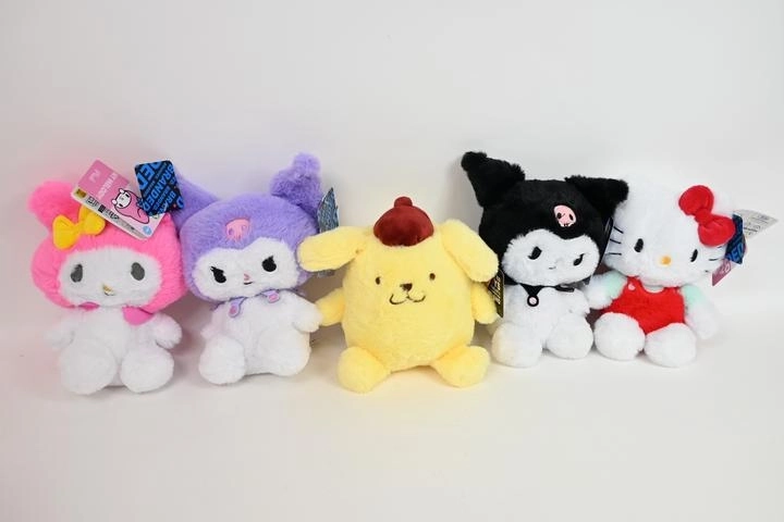 Hello Kitty Fluffy plüss játékfigura 18 cm