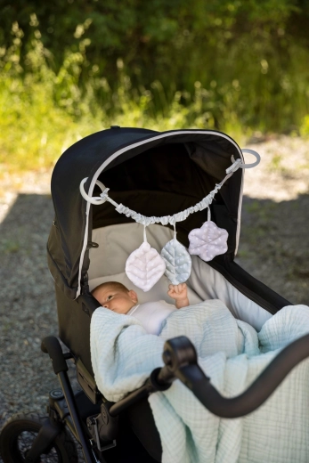 Praktikus méret babakocsiba és kiságyba