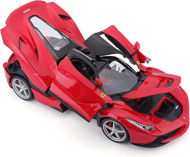 A Ferrari LaFerrari hű kidolgozása