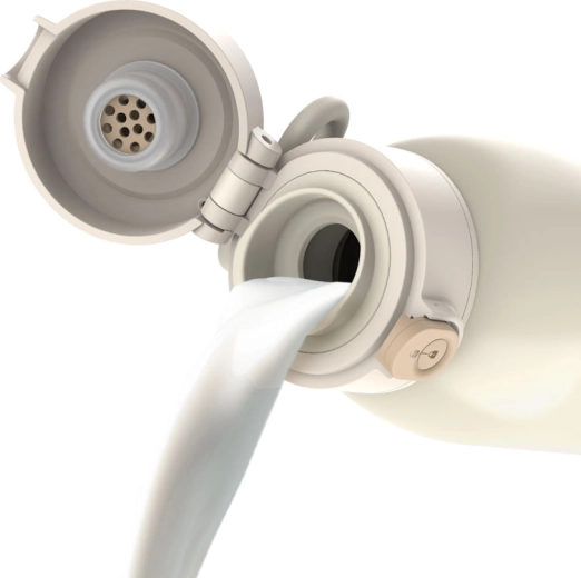 Nem szivárog, és könnyű a kiöntés