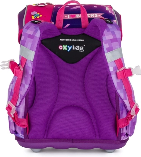 Ergonomikus hátkialakítás és puha pántok