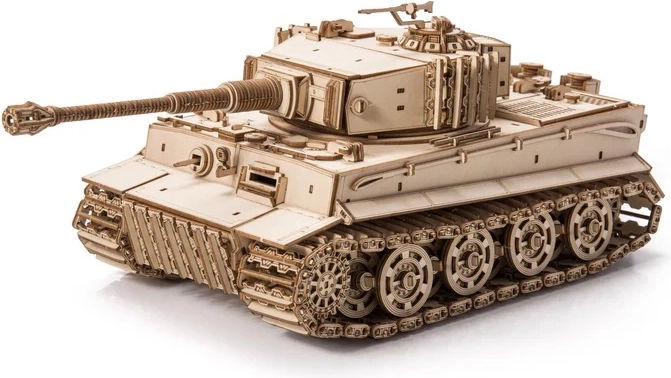 Részletgazdag fa Tiger M1 tankmodell