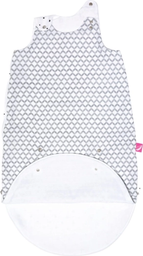 Növekvő szabás 3–18 hónap