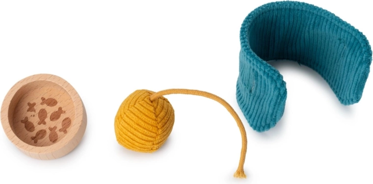 Lilliputiens Jeanne cica a fekhelyében