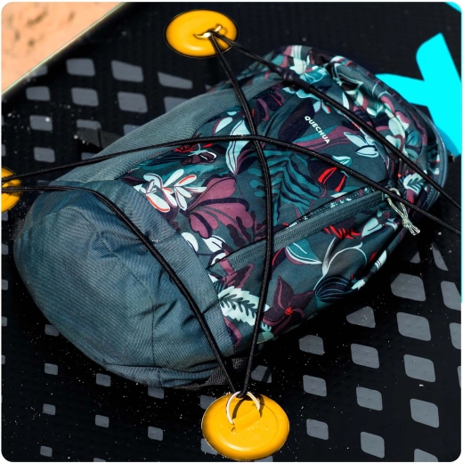 Praktikus felszerelésrögzítés a fedélzeten