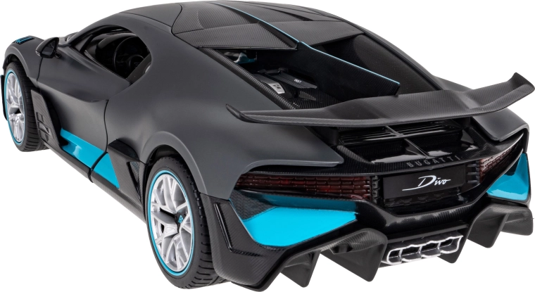 A Bugatti Divo hű modellje