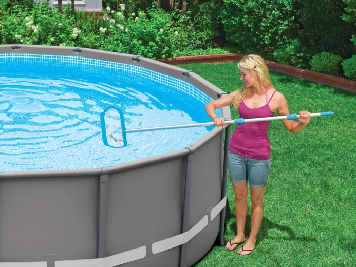 Kompatibilis az INTEX teleszkópos rúddal