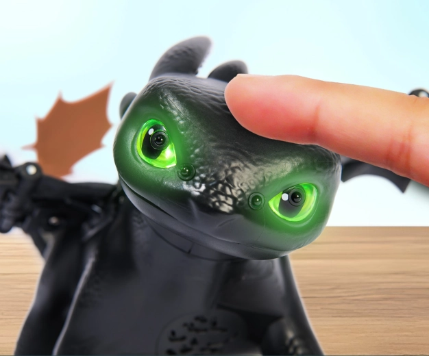 Világító szemek és plazmatámadás