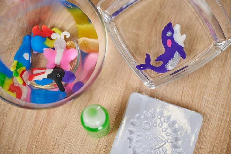 Trópusi motívumok és vizes varázslat