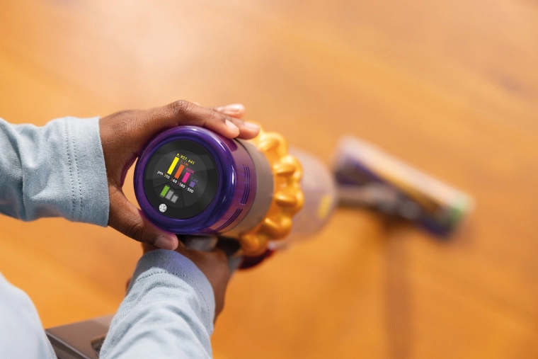 Dyson által inspirált megjelenés (kijelzőimitáció)