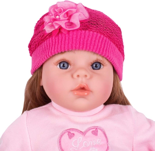 Szlovákul beszél és énekel