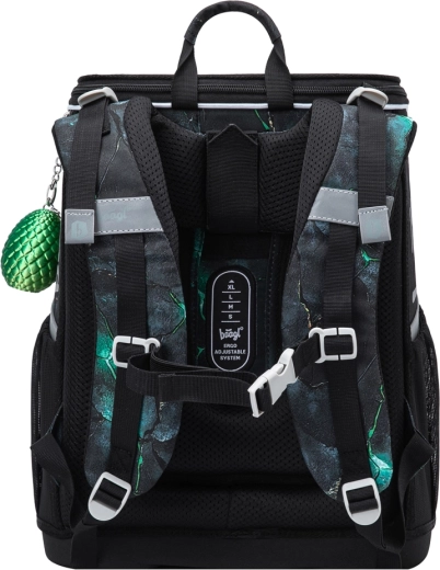 Ergonomikus hátpanel rendszer, amely együtt nő a gyermekkel