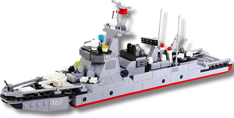 Részletgazdag fedélzet és valósághű felszereltség