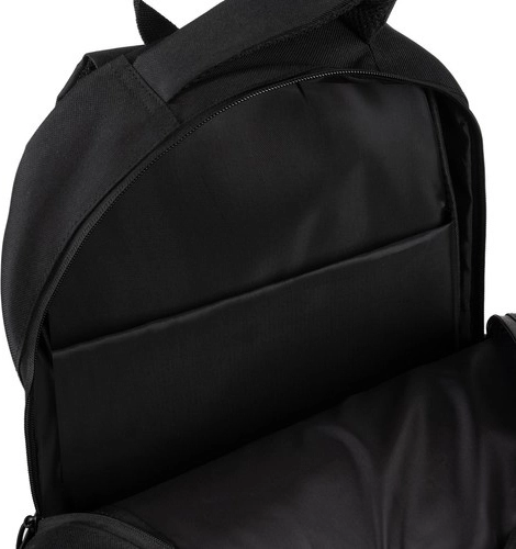 Párnázott laptopzseb és okos rekeszelés