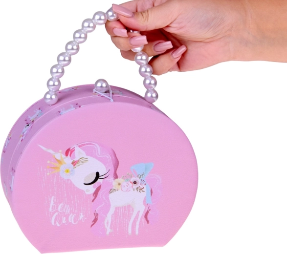 Hordozható ékszerdoboz gyöngyös füllel