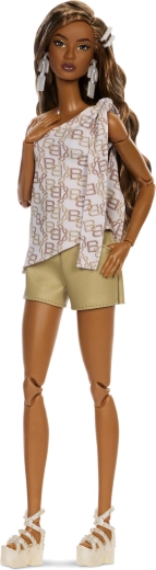 Made to Move test a realisztikus pózokhoz