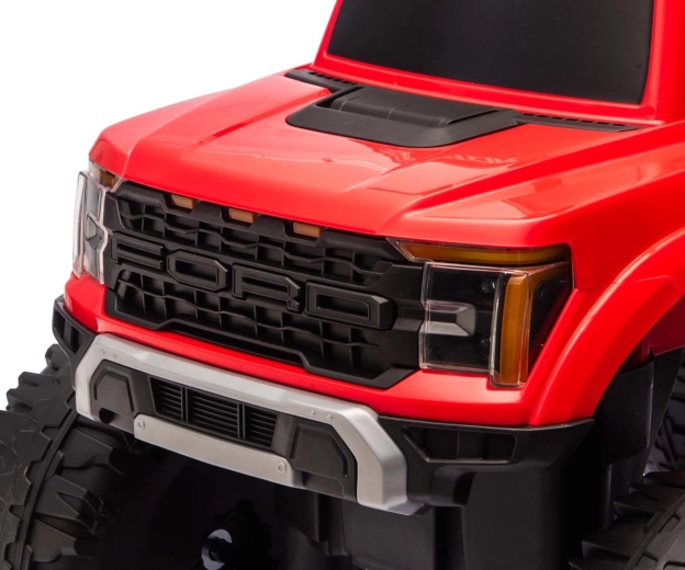 Realista Ford F-150 Raptor dizájn és LED világítás