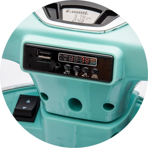 Zenei panel és tárolódoboz