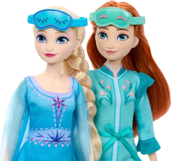 Anna és Elsa babák hálóruhás szettekben