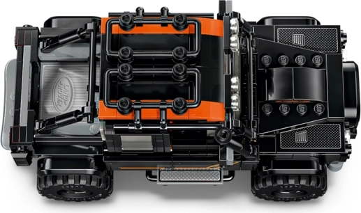 Land Rover Defender tele terepes részletekkel