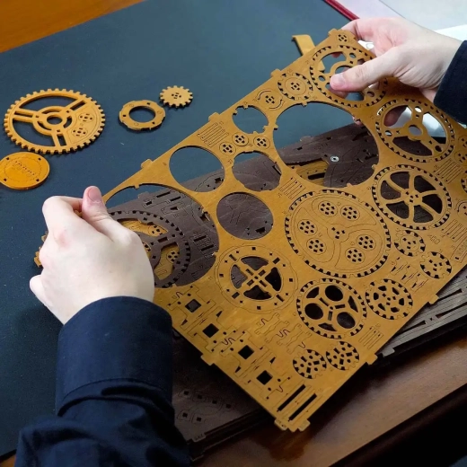 Összeállítás ragasztó nélkül – tiszta és okos konstrukció