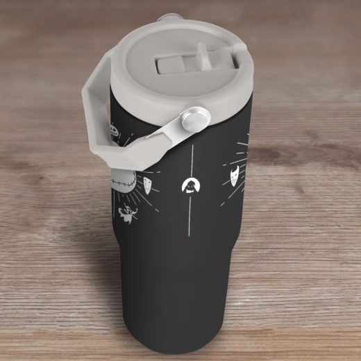 Zárható tető kifröccsenésgátló itatónyílással