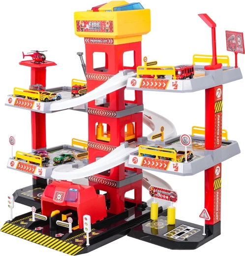 Háromszintes parkolóház lifttel