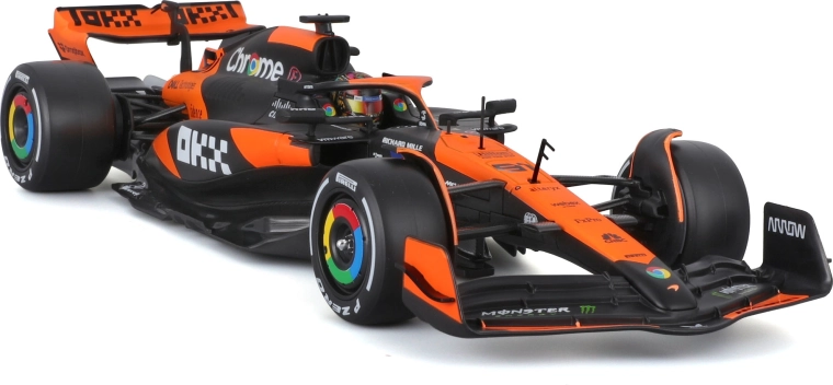 valósághű matricák és csapatfestés