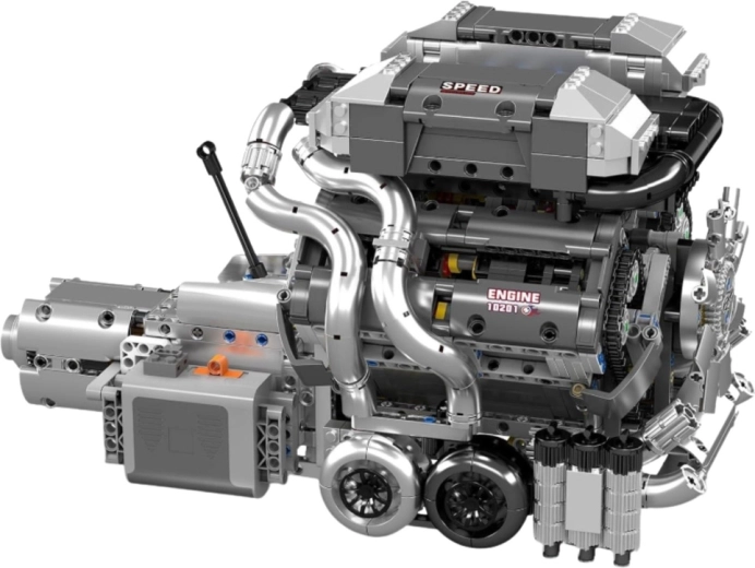 Élethű V8-as motor váltóval