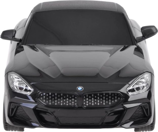 Valósághű, licencelt BMW modell