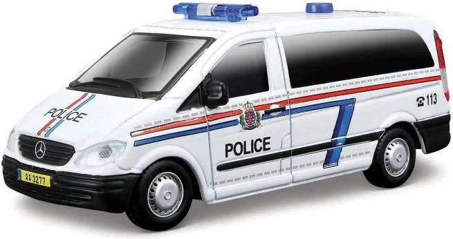 Realista rendőrségi furgonok részletes feliratokkal