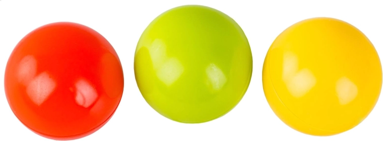 Színes labdák csörgővel