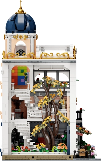 Virágos átrium és csigalépcső