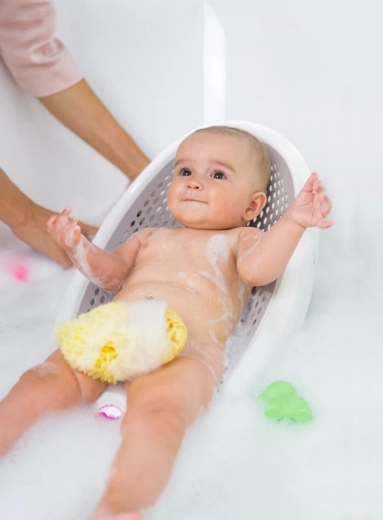 Puha és anatómiailag formázott a baba kényelméért